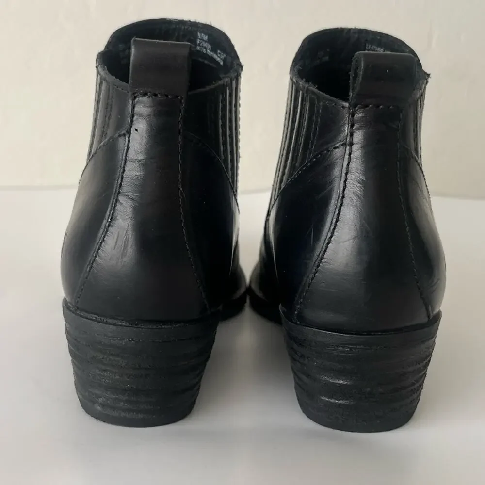 Born Beebe Leather ankle boots black 9